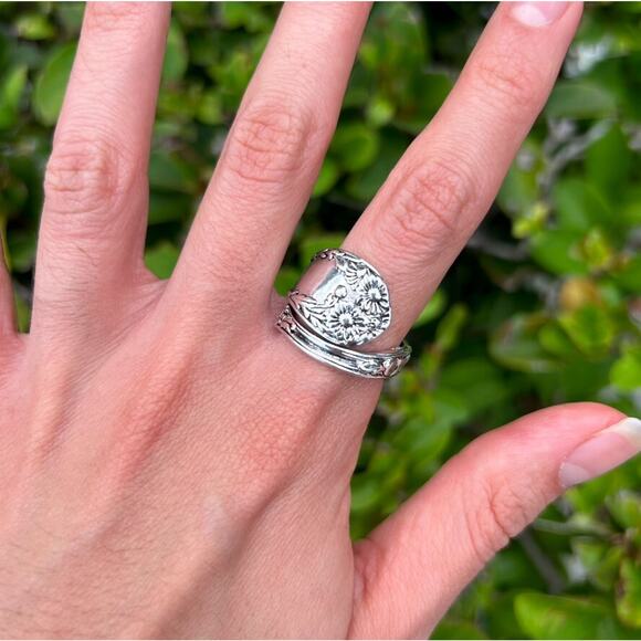Vintage Spoon Ring – Adjustable Silver Ring for Women, Perfect Gift Idea - Picture 1 of 5
